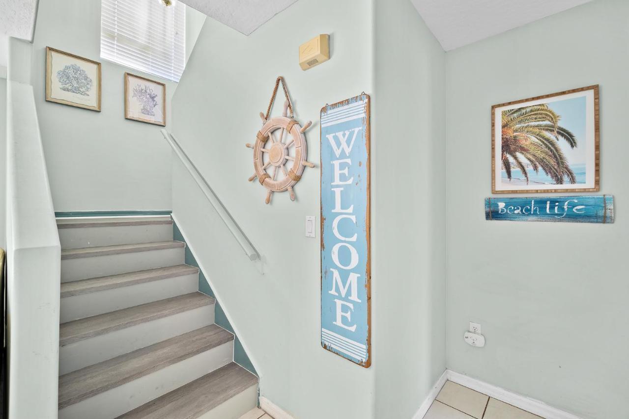 Surfside Paradise Retreat - 3Br And 2Ba Duplex, Grill, Dog Friendly - Close To The Beach! 멜버른 외부 사진